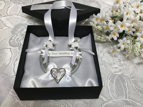 Real wedding horseshoe used - real,