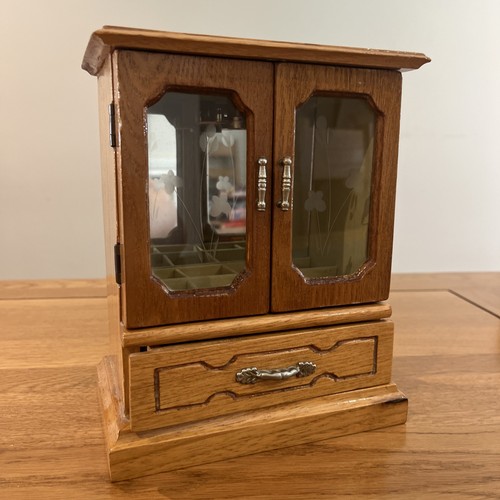 Vintage wooden jewellery - wooden, box
