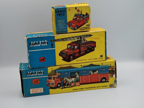 Boxed corgi set - corgi, major