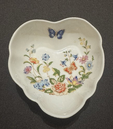 Aynsley cottage garden heart - cottage,