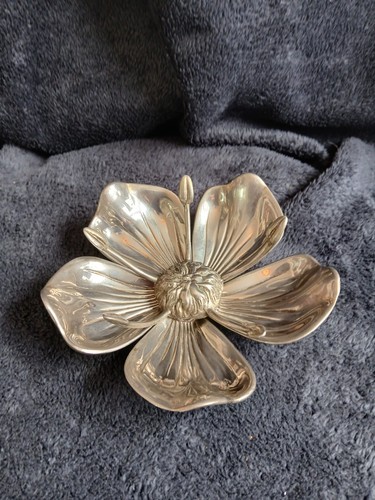 Lotus flower multiple ashtray - lotus,