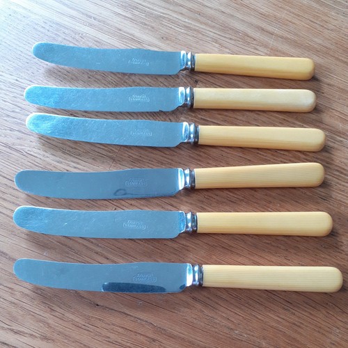 Vintage butter knives - x,