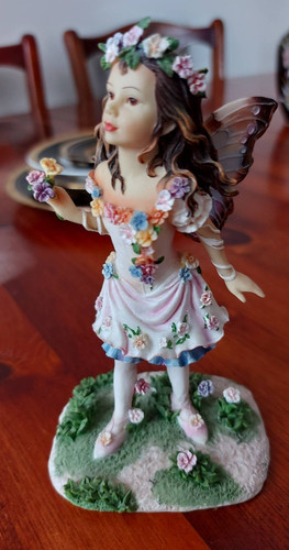 Leonardo collection figurine