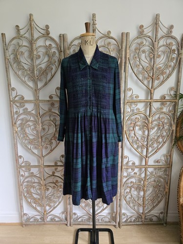 Vintage smock smocking