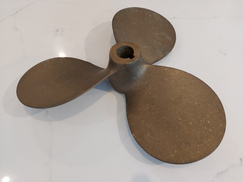 Bronze propeller 10 right - x,