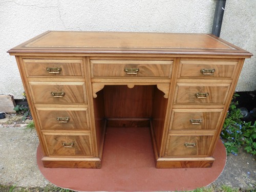 Antique leather top walnut - antique,