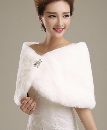 Central chic faux fur wedding - chic,