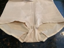 VTG 50's 60's Girdle Shaper Panty Size~32~34. ILGWU  Ivory Lycra Spandex gusset