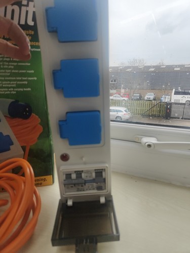Maypole mobile mains unit 230v - mobile,