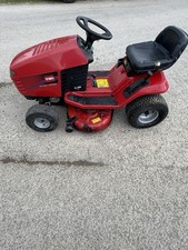 Toro wheel horse ride lawn - horse, on