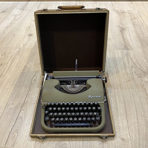 Vintage 1950s byron - , portable