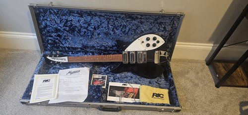 Rickenbacker 325c64