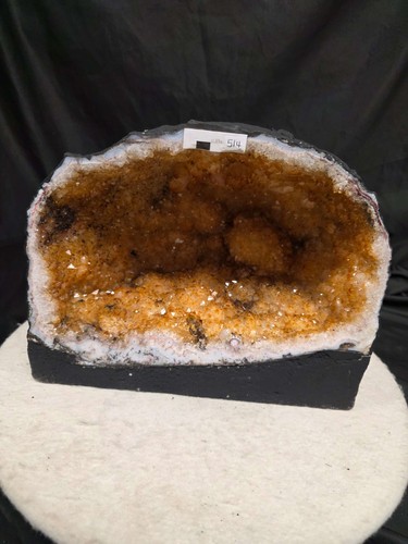 Citrine geode 514 crystal - citrine,