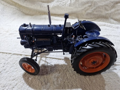 Universal hobbies diecast - hobbies,