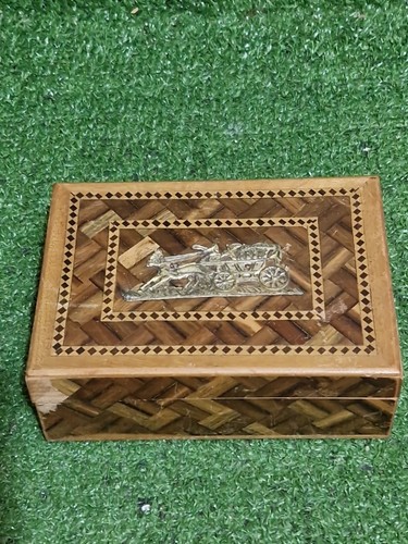 Wooden trinket jewellery box - jewellery,