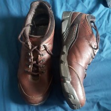 Clarks Brown Leather Active Air Gore-tex Size 7. Lace Up.