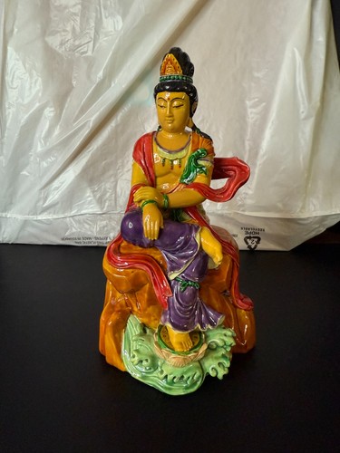 Kwan yin guan - kwan, resin