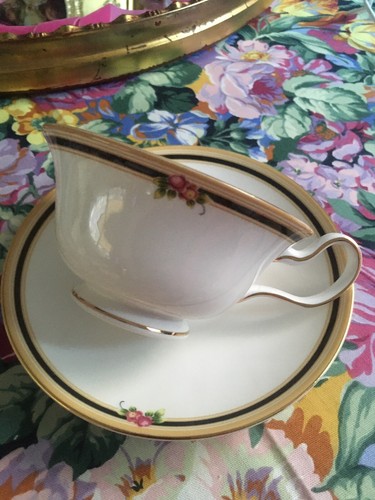 Wedgwood clio peony shape - clio,