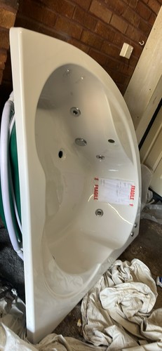 White jacuzzi corner bath - jacuzzi,