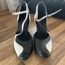 Ladies Black/White Jive