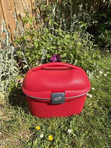 American tourister - american, by