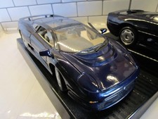 MAISTO SPECIAL EDITION 1.18 JAGUAR XJ220 /2 MODELS / BLUE & A box