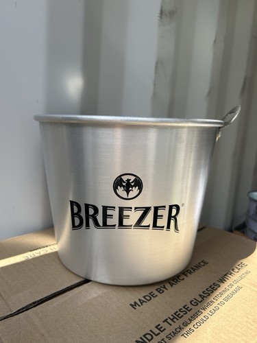 New bacardi breezer alcopops - new,
