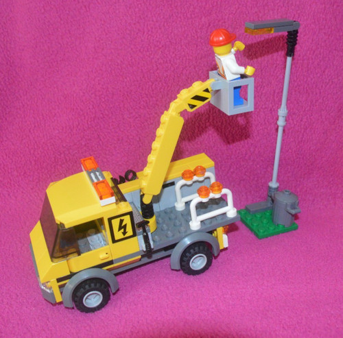 Lego repair truck 3179 - truck,