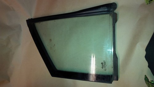 Window glass rear door - glass,