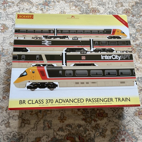 Hornby gauge r30229 class - hornby, oo