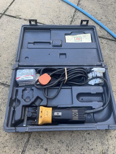Lister electric horse clippers - electric,