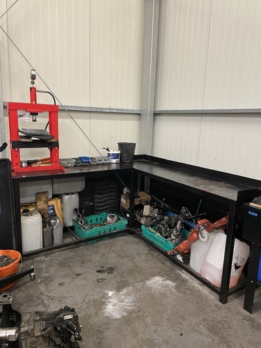 Metal bench workshop shape - workshop,