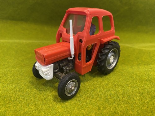 Britains massey ferguson 135 - britains,