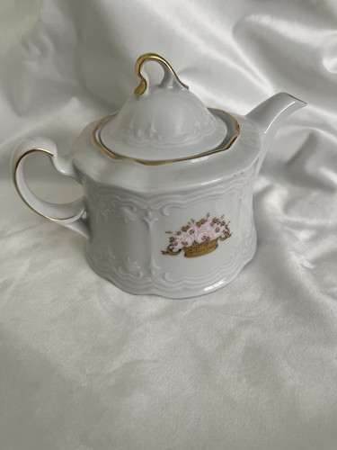 Porcelain teapot seltmann - porcelain, by
