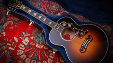 GIBSON USA Custom Shop J-200m