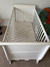 UsedMamas And Papas Mia Cot