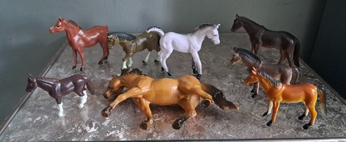 Bundle plastic toy - x,