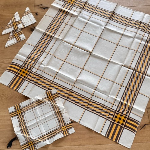 Vintage tablecloth napkins - tablecloth,