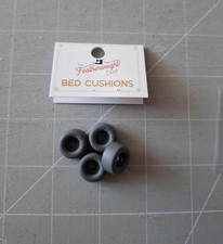 Singer Featherweight 221  Bed Feet Pk4