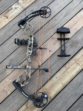 Bear Species 70lb Adjustable Compound bow.
