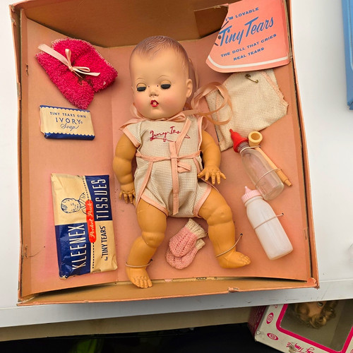 Tiny tears baby doll crying - tiny,