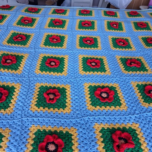 Large poppy crochet granny - poppy,