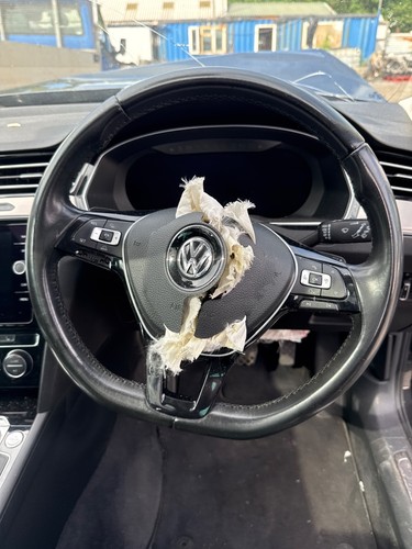 Steering wheel complete - steering,