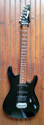 Ibanez black g10 guitar good - ,