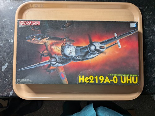 Dragon he219a uhu - uhu, golden