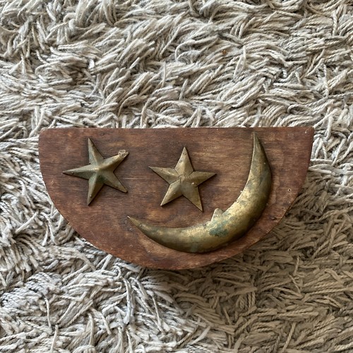 Vintage wooden hinged lid - wooden,