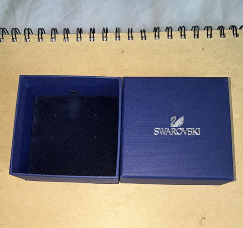 Swarovski blue square gift box - square,