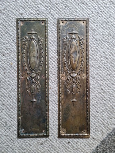 One pair old - one, nouveau