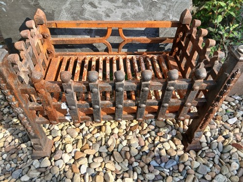 Cast iron fire grate - cast,