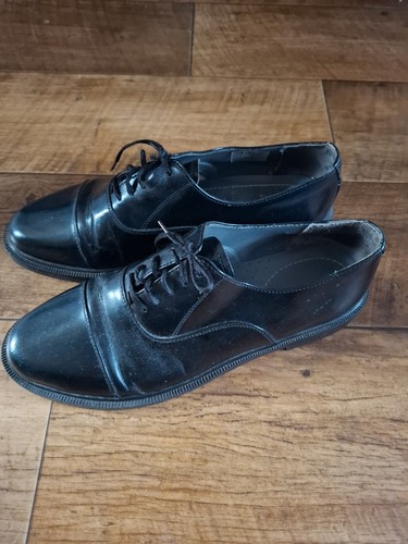Black shoes size vero - black, 9.5